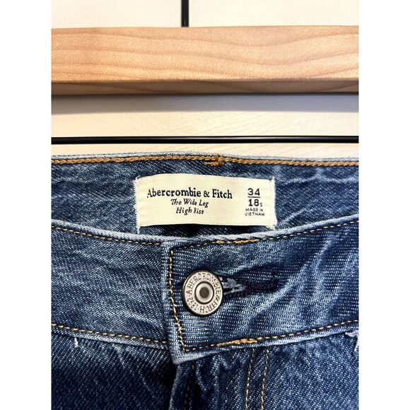 NWT Abercrombie & Fitch Curve Love High Rise Wide Leg Jean Dark Size 34 Short - Picture 7 of 13